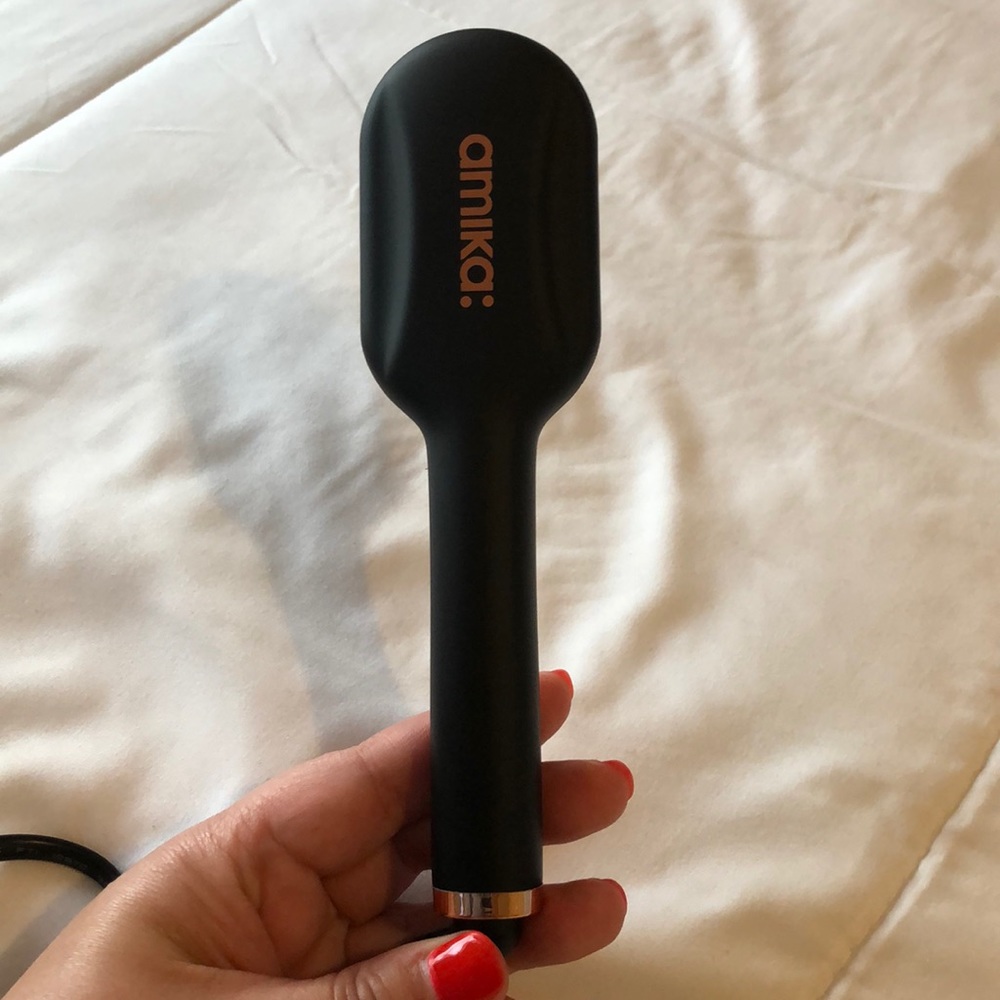 AMIKA Polished Perfection Mini Straightening Brush